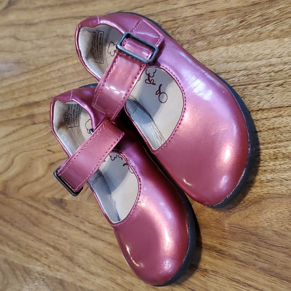 Umi Cassie Sorbet Baby Girl Walker Patent Leather Mary Jane Size 6.5 Pink
